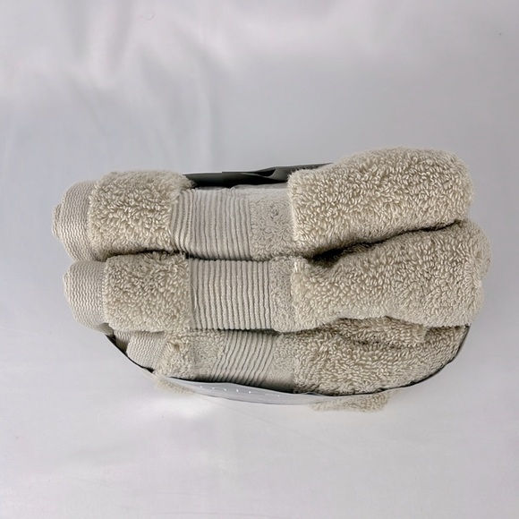 Mira Bella 4 pc Cream Lt Tan Towel Set, 2 Hand Towel 16x30 2 Washcloth 13x13 NWT - Picture 5 of 8